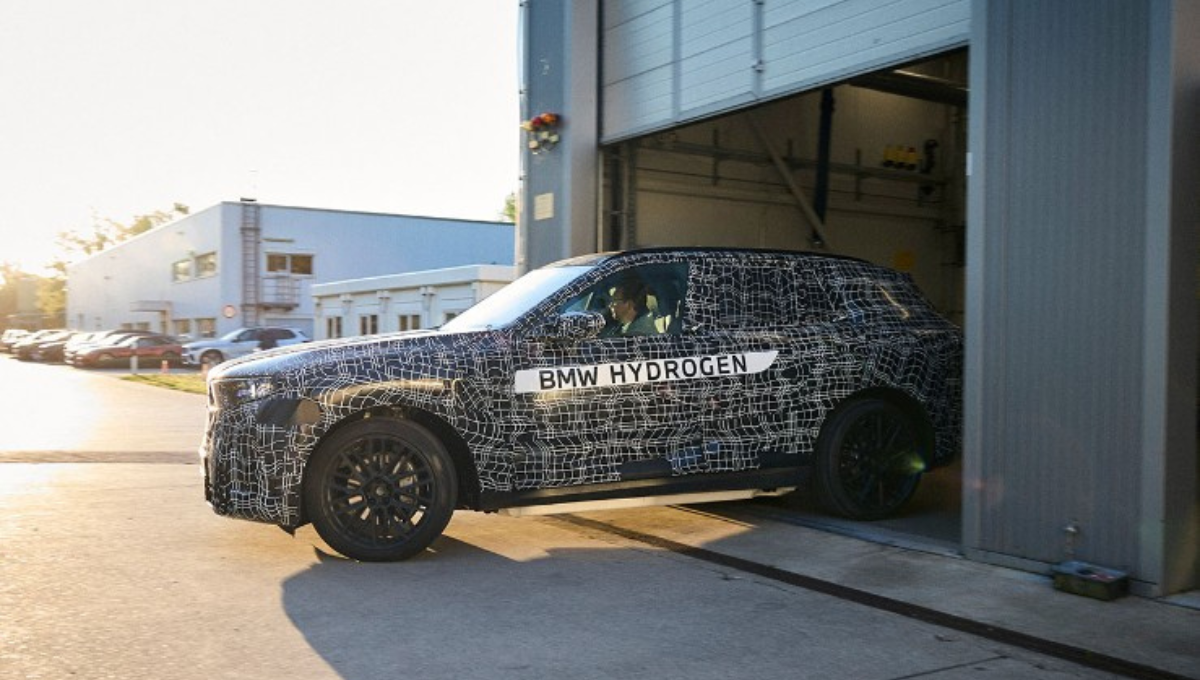 BMW iX5 Hydrogen भविष्य की हाइड्रोजन कार