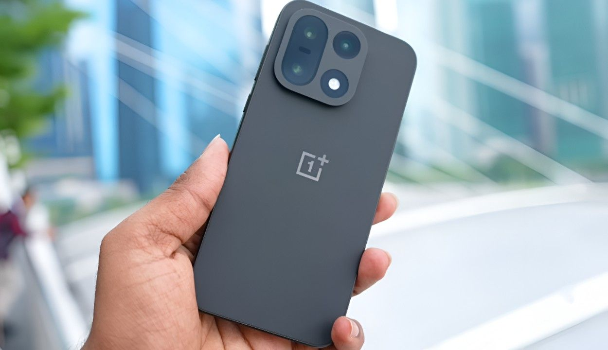 OnePlus 15 फोन (OnePlus 15 Phone)